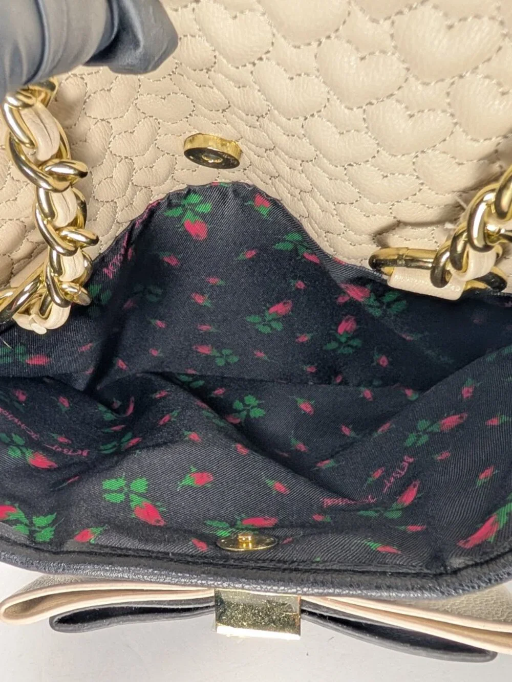 Betsey Johnson NWT Be My Honey Bun Black Cream Faux Leather Love Heart Tote